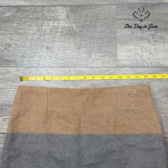 Amanda + Chelsea Modern Fit Mini Skirt Size S - Picture 3 of 5